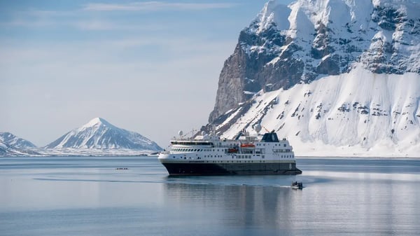 Svalbard om våren - solen vender tilbake