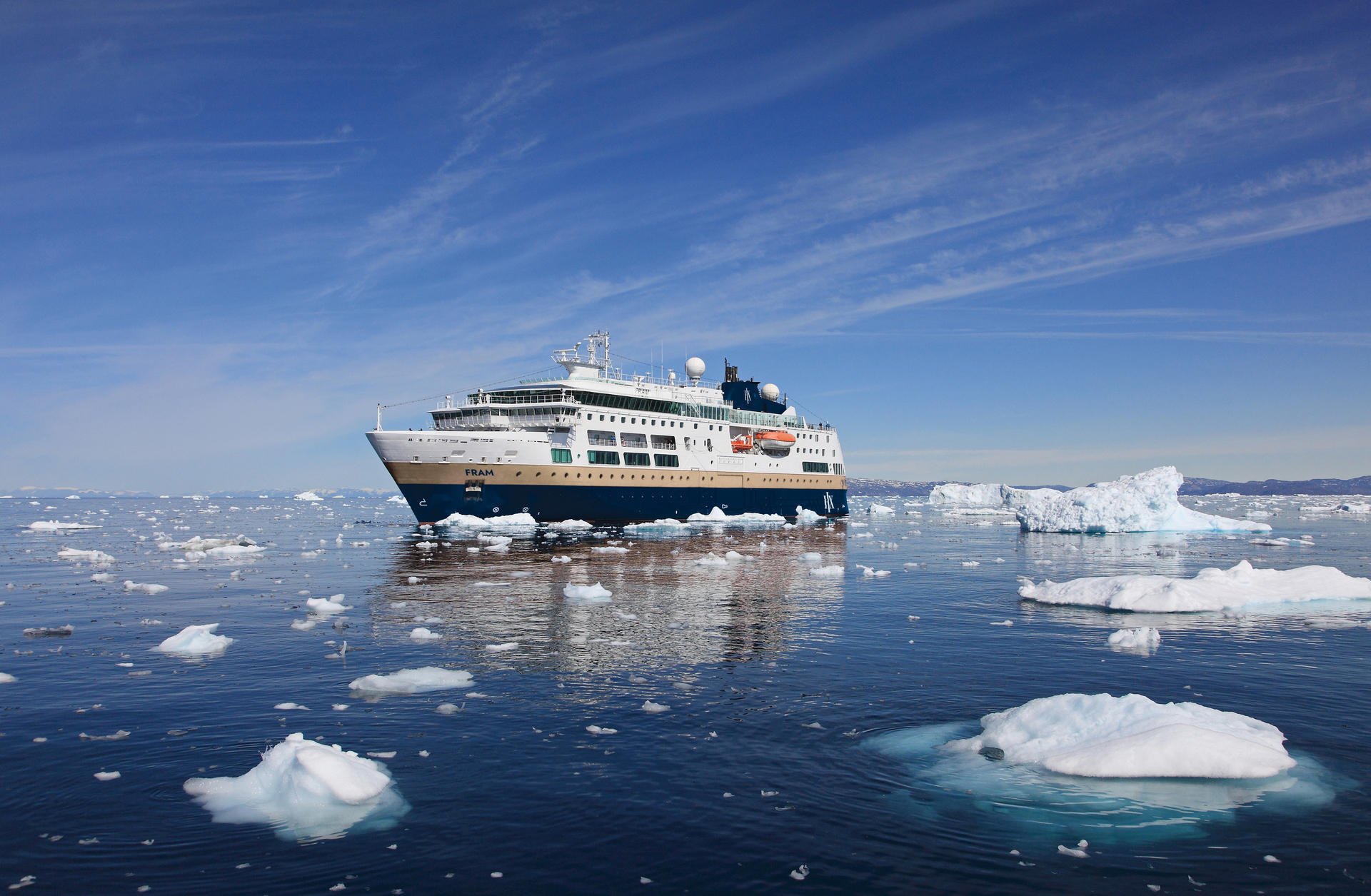 Greenland_DIsko_Bay_MS_Fram_HX_20539_Foto_Sandra_Walser-1920x1255