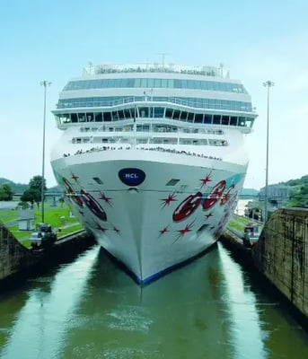 Panamakanalen fra Miami til Los Angeles med Norwegian Joy