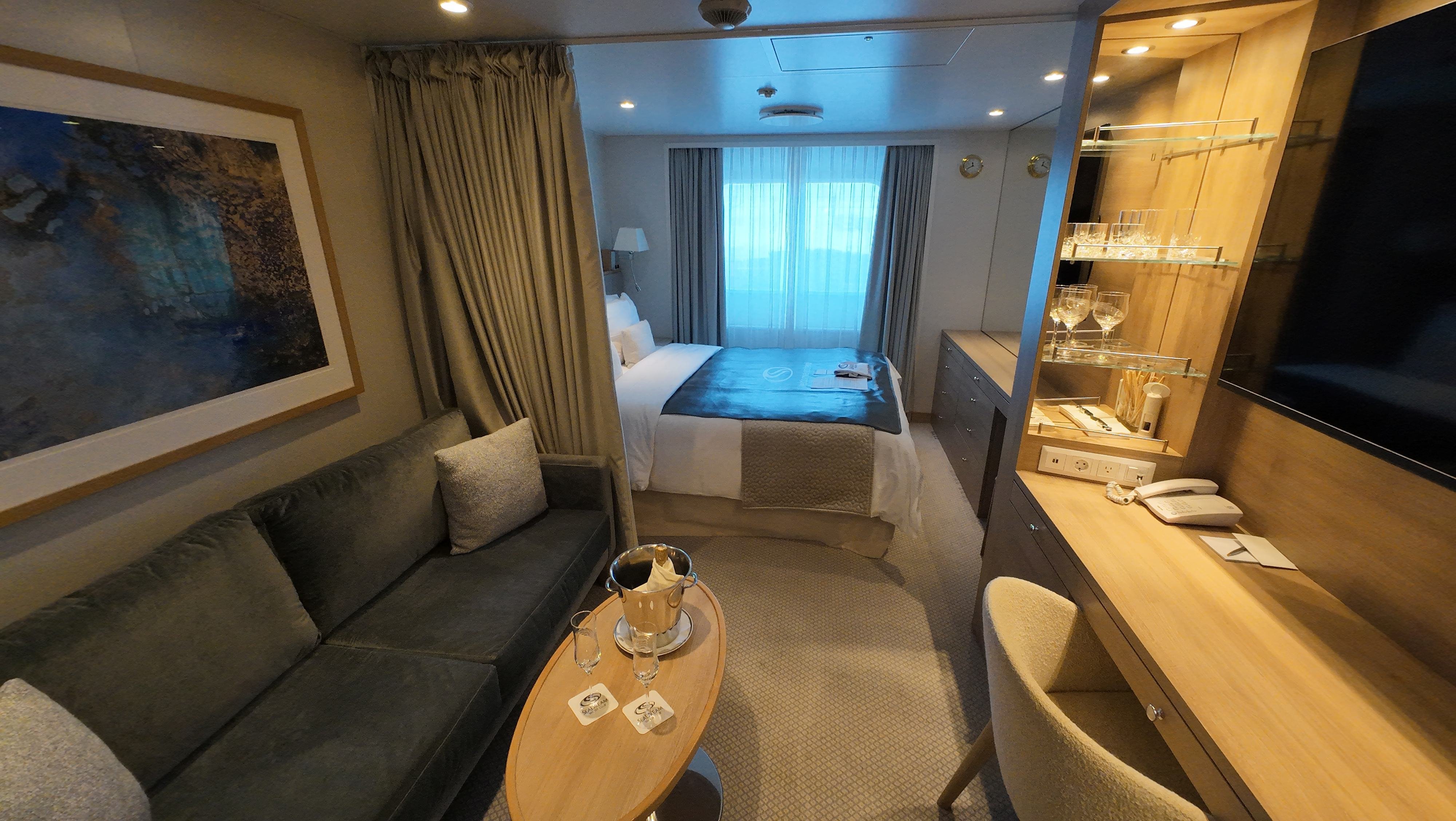 Seadream II - Ocean view staterom
