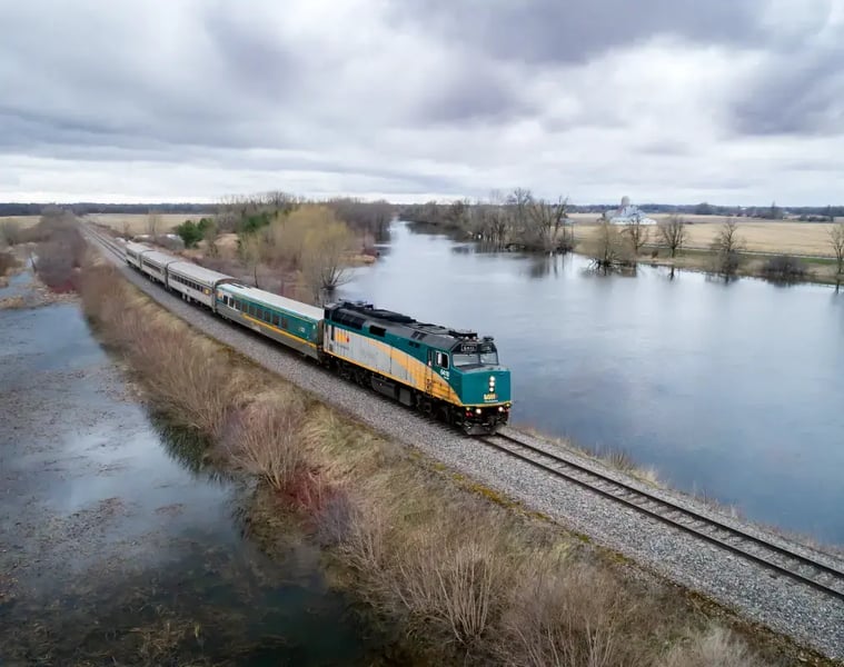 Canadas historiske togreise – bilde 1