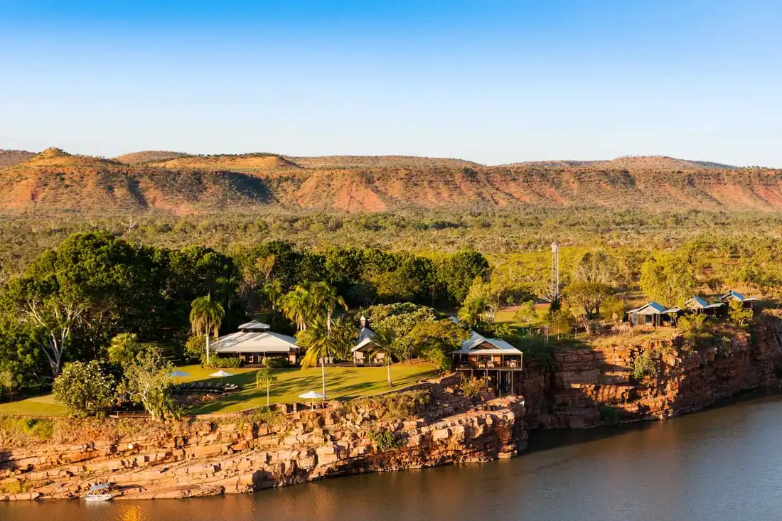 Flyfoto av homesteaden på kanten av Chamberlain Gorge